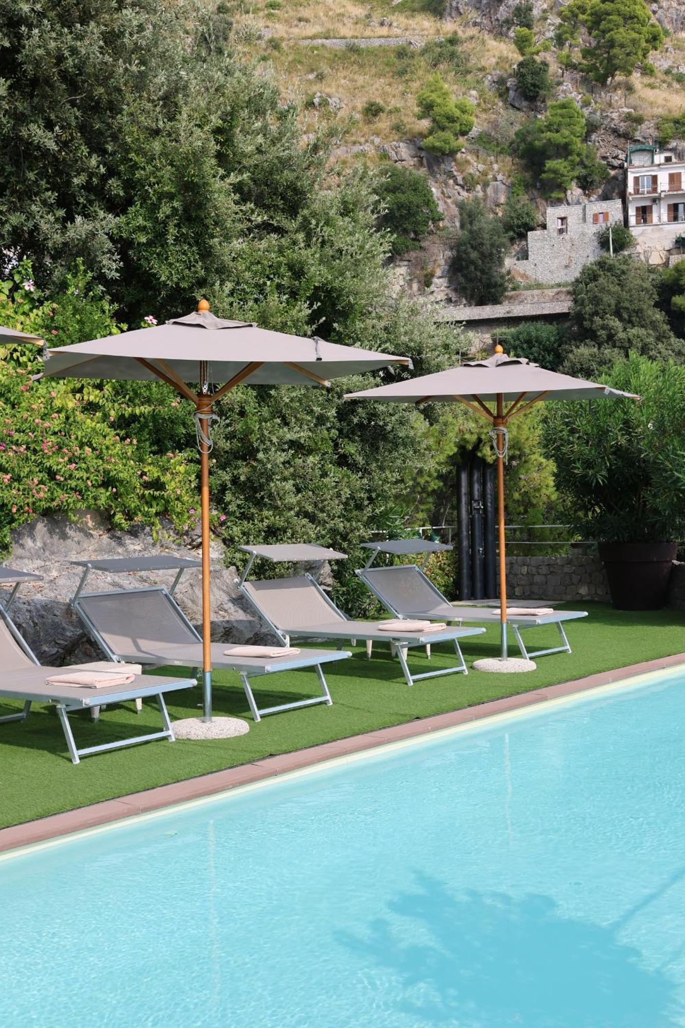 Hotel Piccolo Sant'Andrea Praiano Exteriör bild