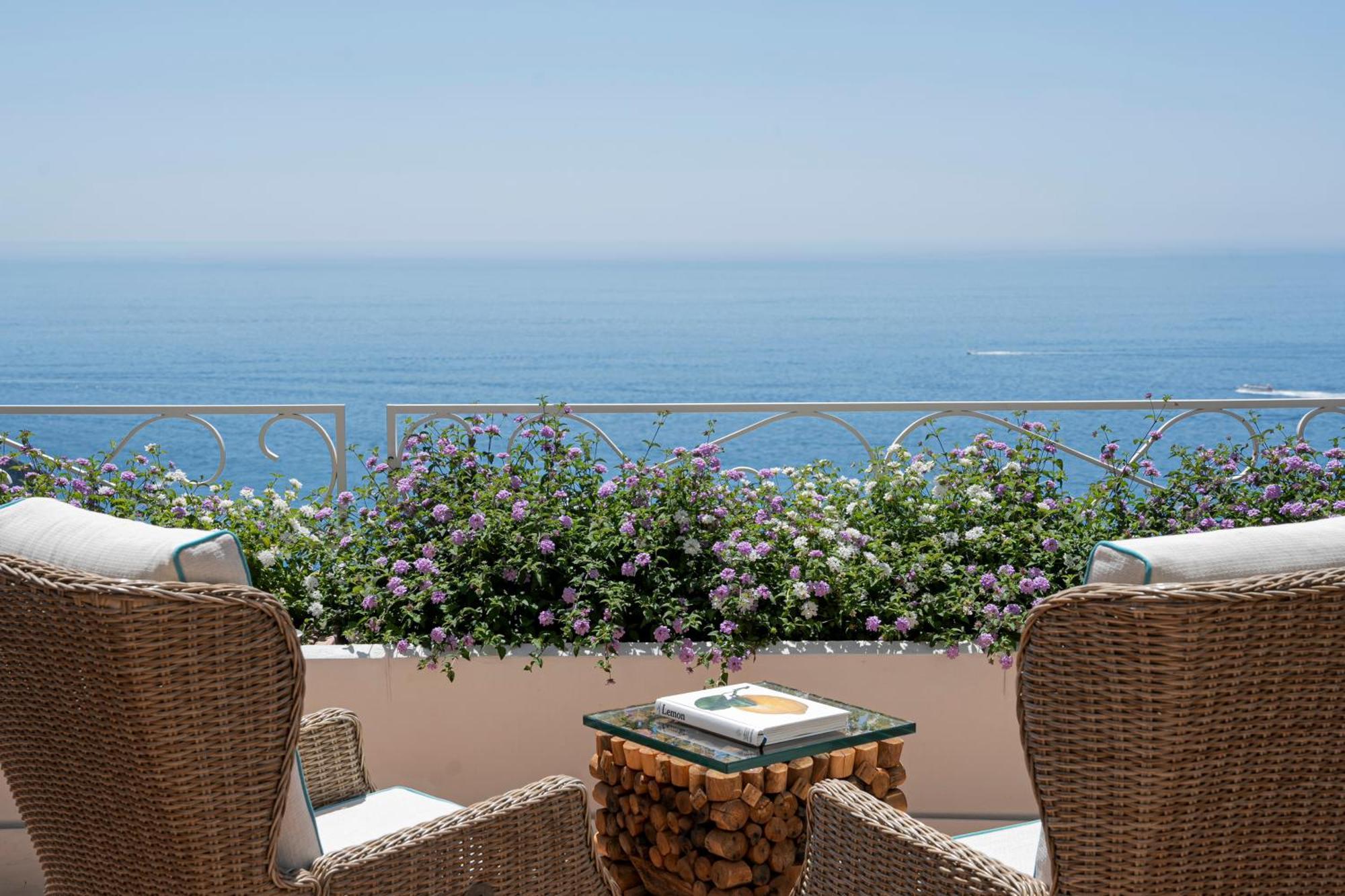 Hotel Piccolo Sant'Andrea Praiano Exteriör bild