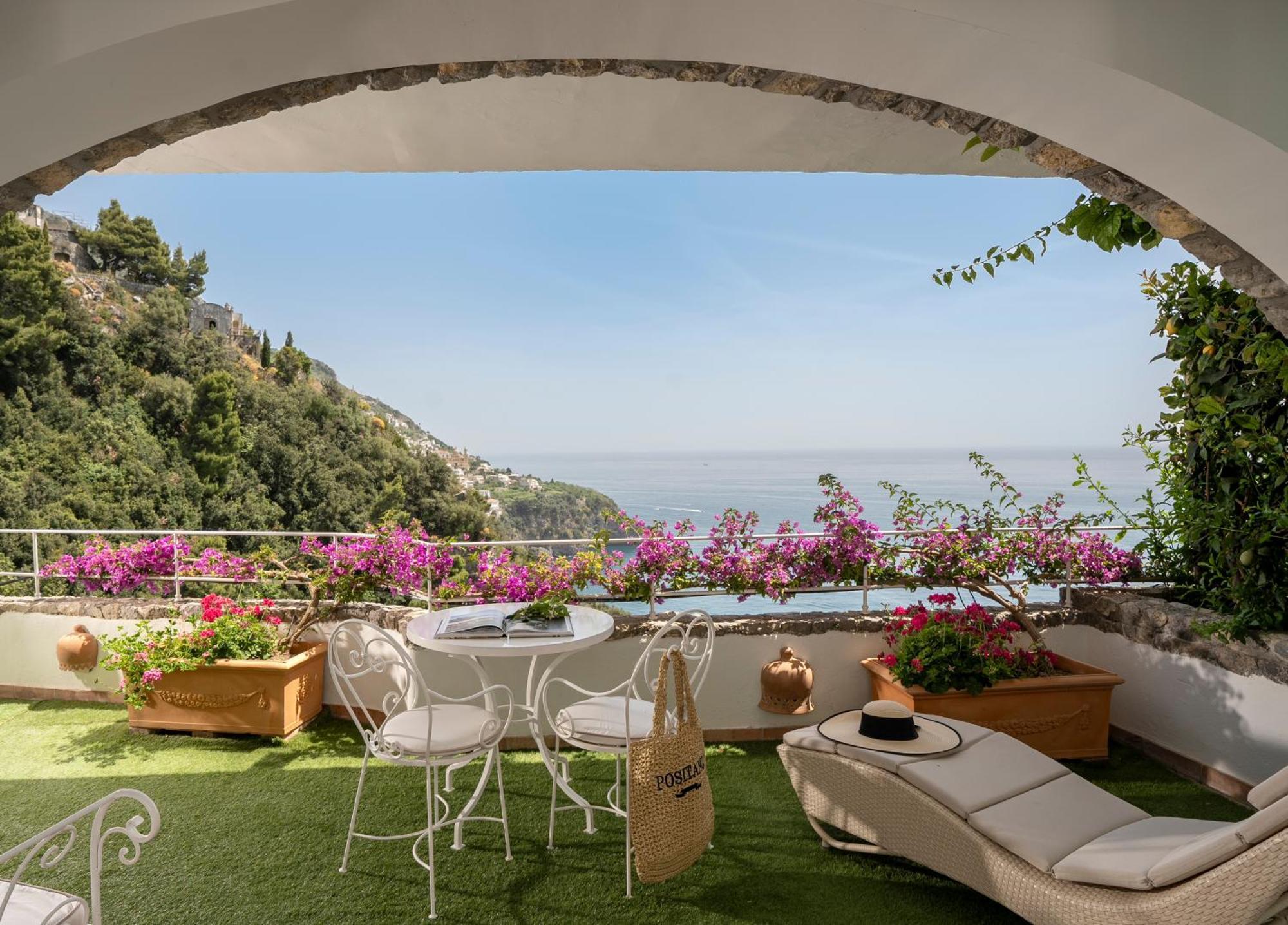 Hotel Piccolo Sant'Andrea Praiano Exteriör bild